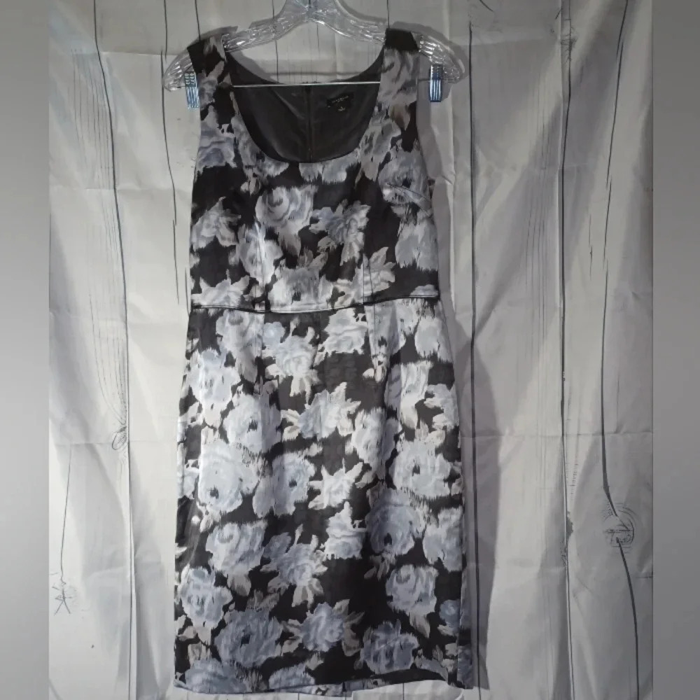 Ann Taylor darkfloral sleeveless Silk Blend scoop neck sheath dress